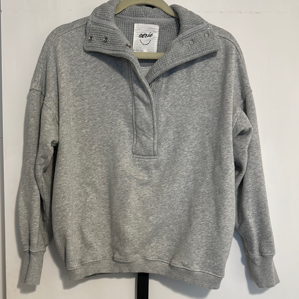 Aerie Gray Pullover Sweatshirt with Relaxed Fit